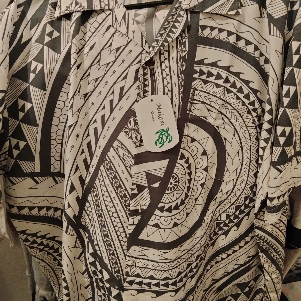 Makani Hawaii dress shirt